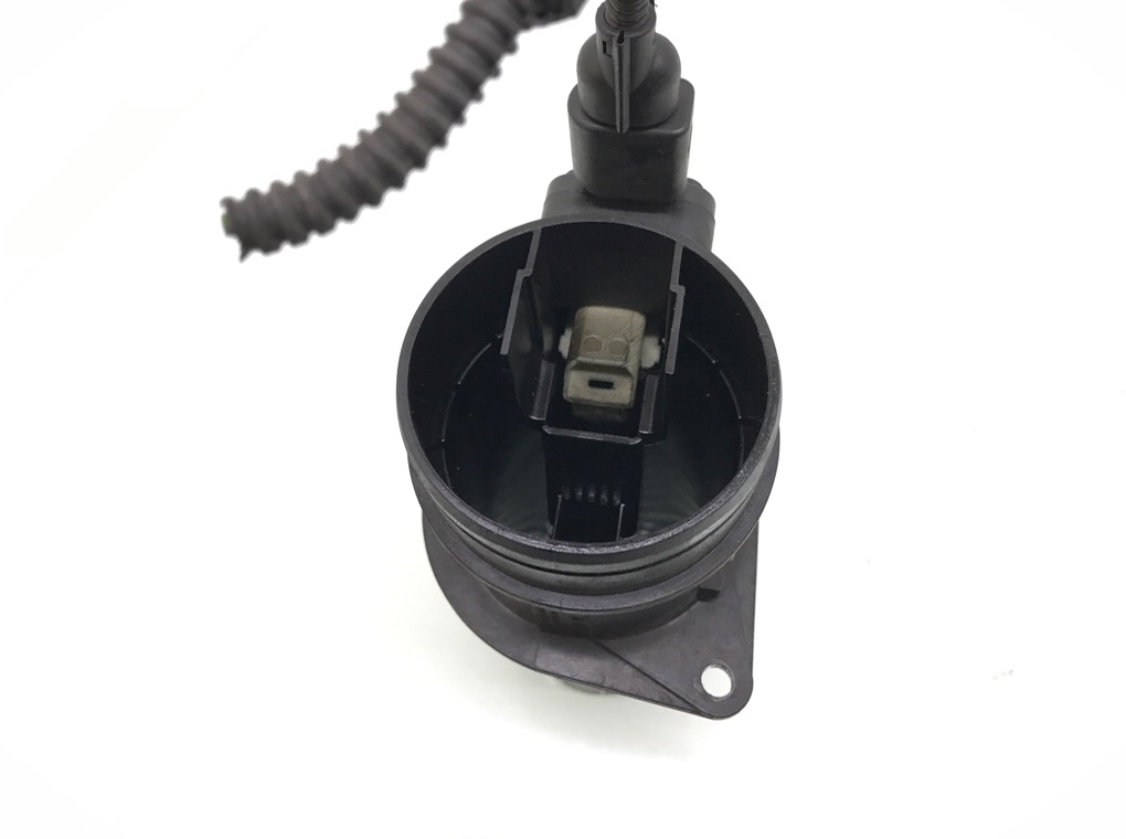 Расходомер воздуха бу для Volkswagen Passat B7 1.6 TDi,  2010 г.