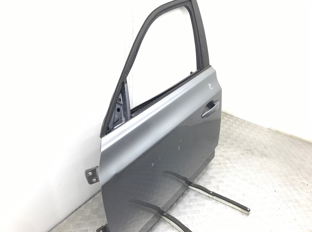 Дверь передняя левая бу для BMW X3 E83 2.5 i,  2004 г.