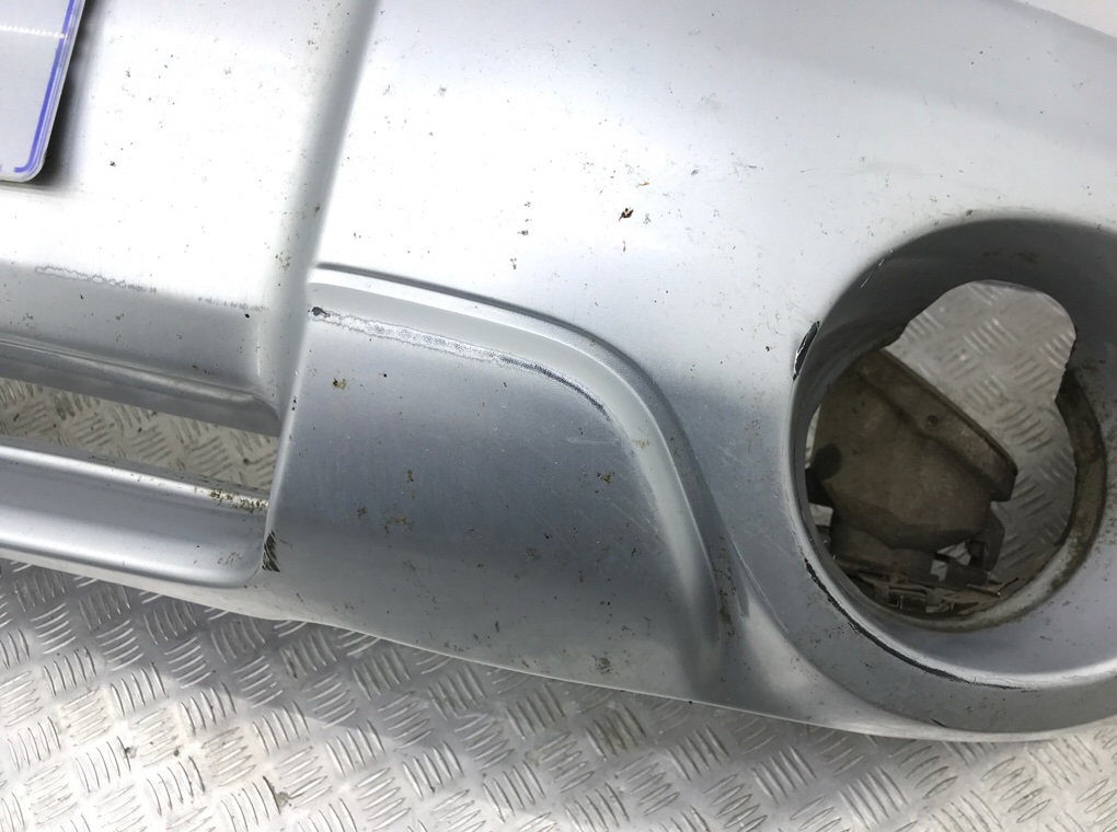 Бампер передний бу для Subaru Forester 2 2.0 i,  2004 г.