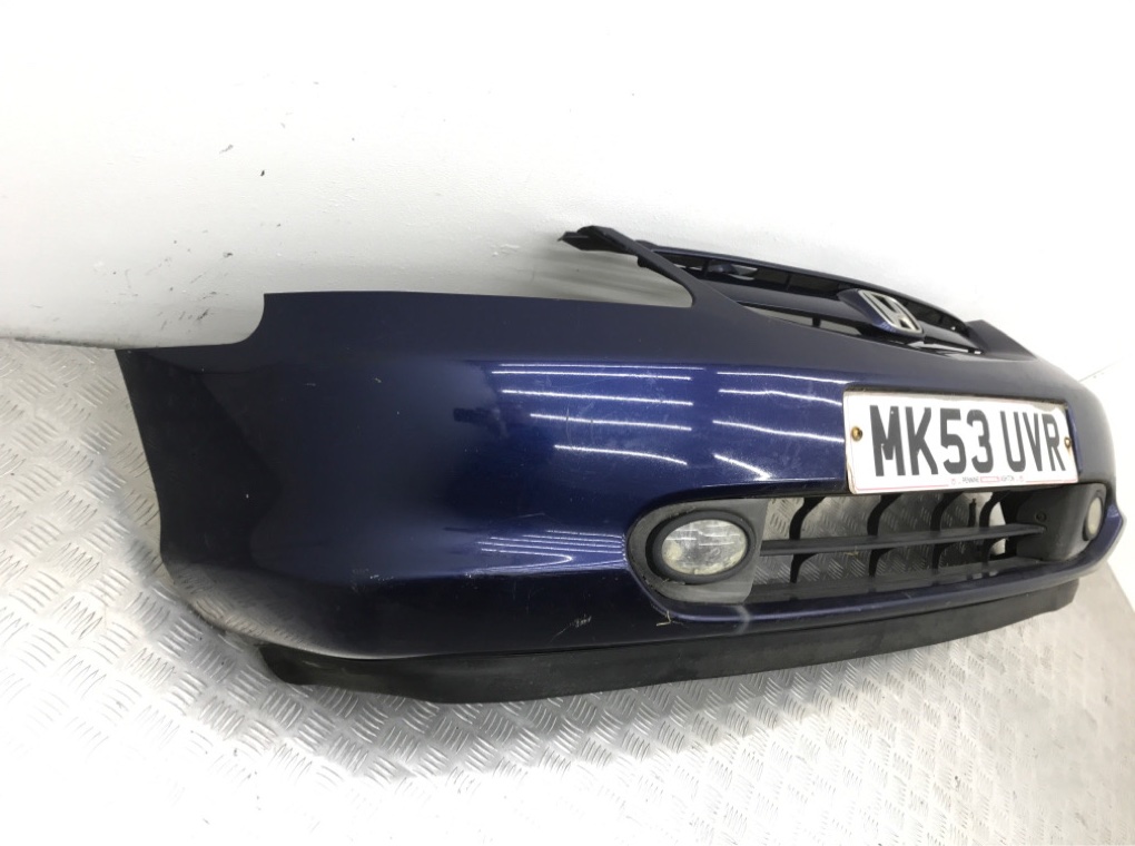 Бампер передний бу для Honda Civic 7 1.6 i,  2003 г.