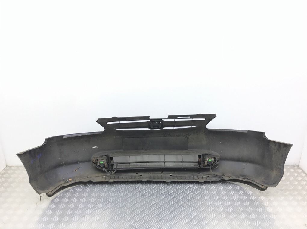 Бампер передний бу для Honda Civic 7 1.6 i,  2003 г.