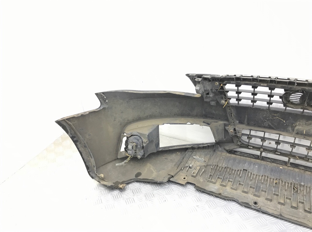 Бампер передний бу для Audi A4 B8 2.0 TDi,  2009 г.