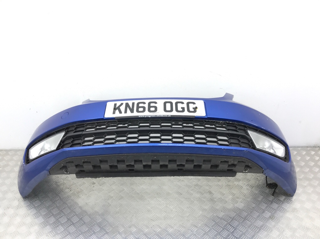 Бампер передний бу для Skoda Octavia A7 1.6 TDi,  2016 г.