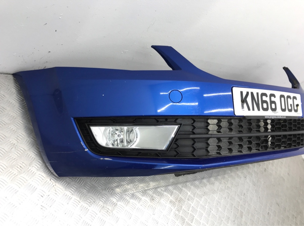 Бампер передний бу для Skoda Octavia A7 1.6 TDi,  2016 г.