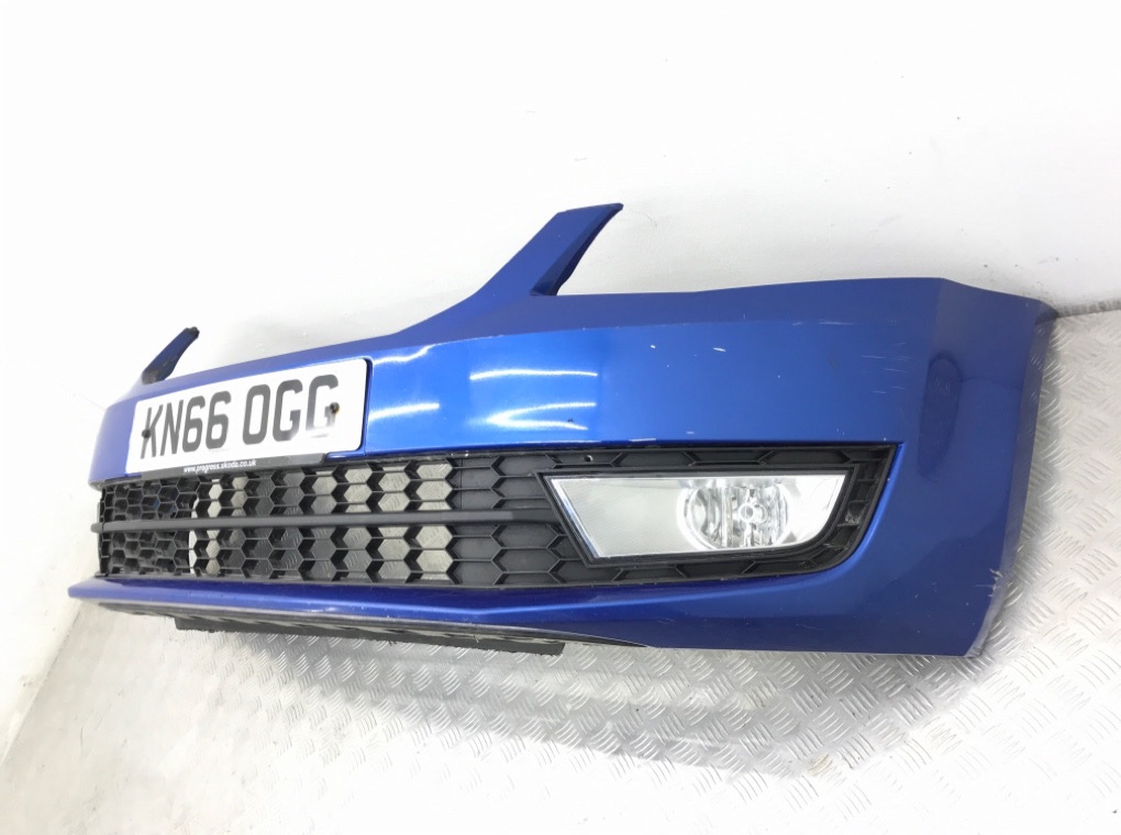 Бампер передний бу для Skoda Octavia A7 1.6 TDi,  2016 г.