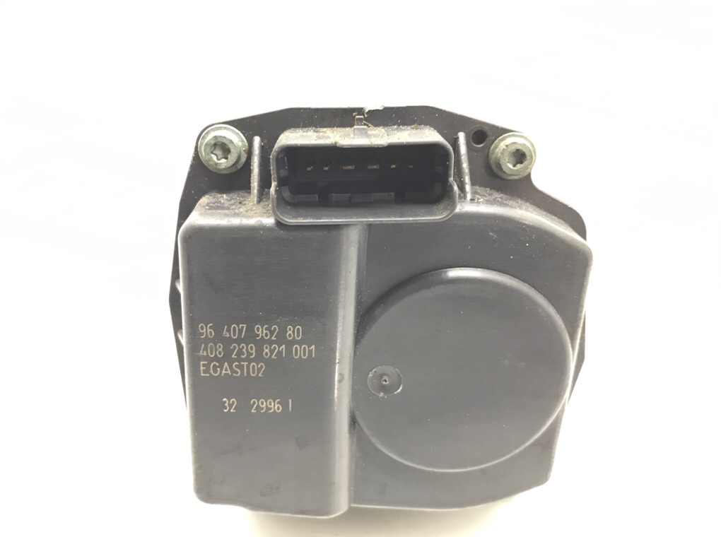 Заслонка дроссельная бу для Citroen C2 1.1 i, 2006 г. Заслонка дроссельная бу для Citroen C2 1.1 i, 2006 г.