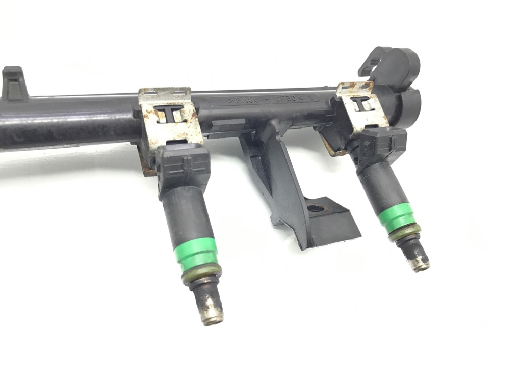 Топливная рампа бу для Ford Focus 2 1.6 i,  2008 г.