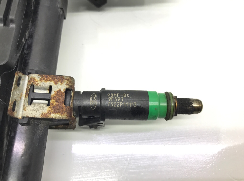 Топливная рампа бу для Ford Focus 2 1.6 i,  2008 г.