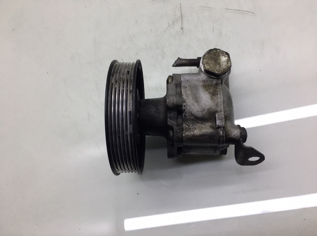 Насос гидроусилителя руля бу для BMW X3 E83 2.0 TD, 2009 г. Насос гидроусилителя руля бу для BMW X3 E83 2.0 TD, 2009 г.