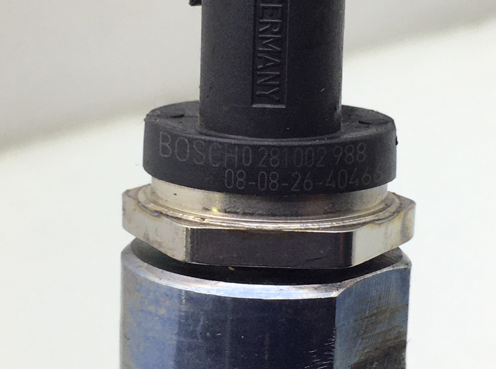 Топливная рампа бу для BMW X3 E83 2.0 TD, 2009 г. Топливная рампа бу для BMW X3 E83 2.0 TD, 2009 г.