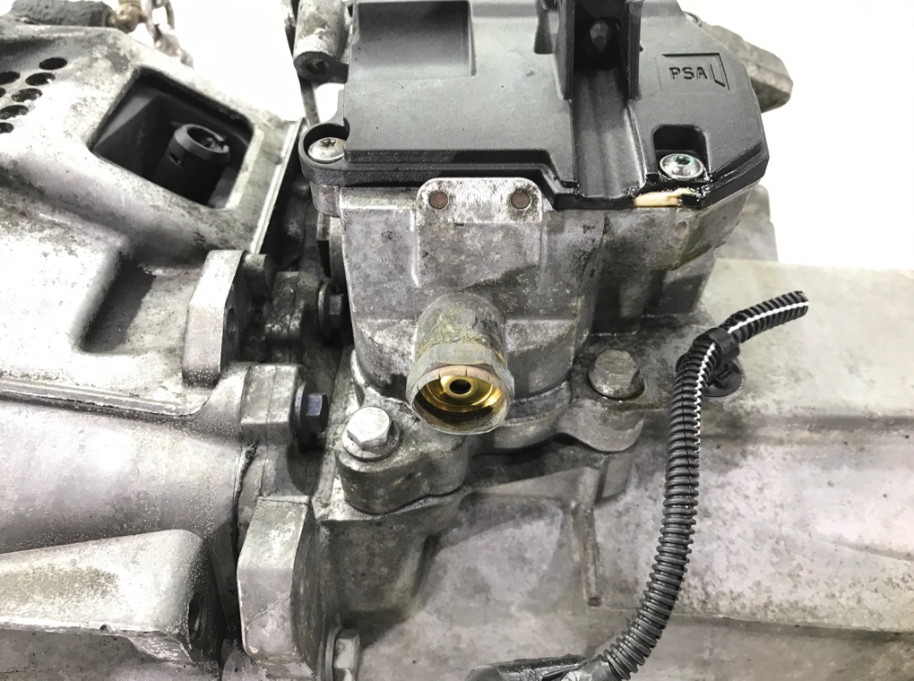 КПП механическая (МКПП) бу для Peugeot 3008  1.6 HDi,  2011 г.