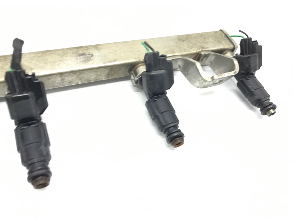 Топливная рампа бу для Ford Focus 2 1.8 i,  2008 г.