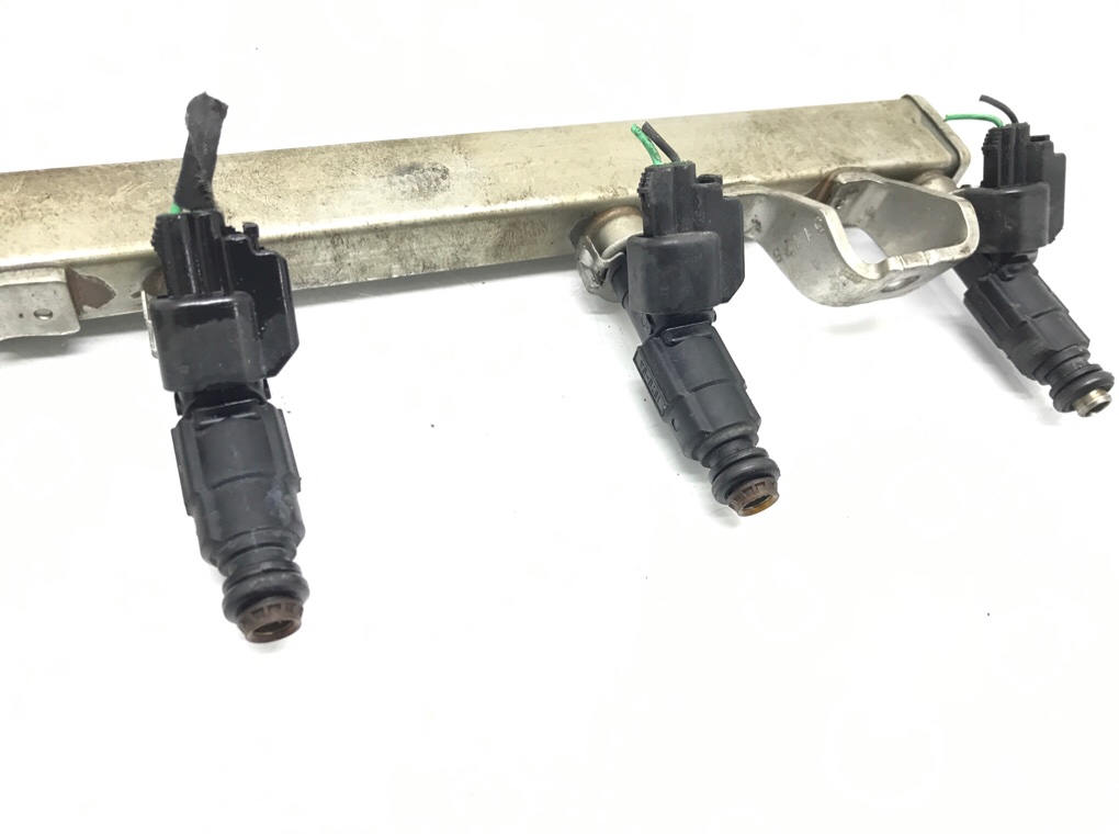 Топливная рампа бу для Ford Focus 2 1.8 i,  2008 г.