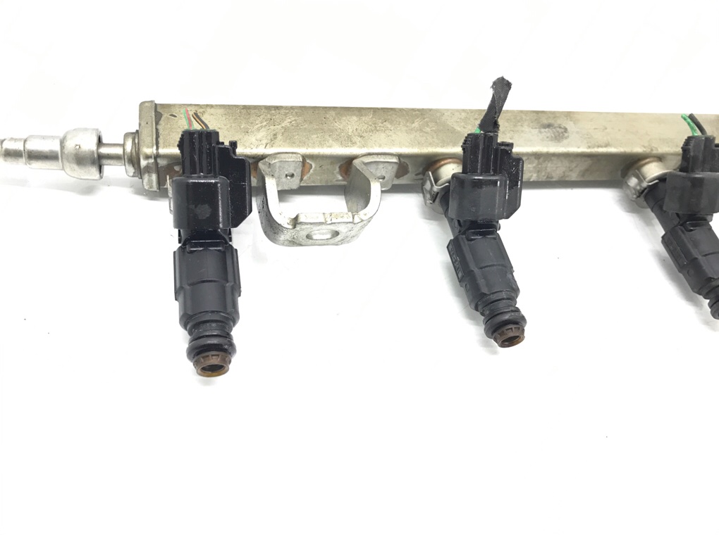 Топливная рампа бу для Ford Focus 2 1.8 i,  2008 г.