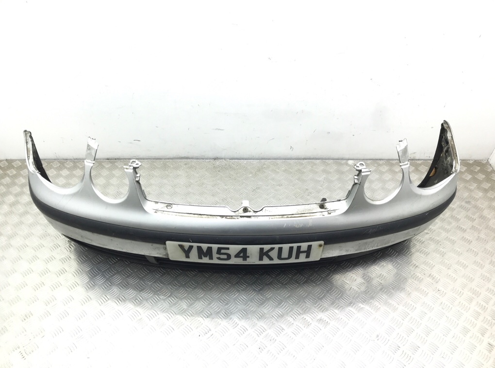 Бампер передний бу для Volkswagen Polo 4 1.4 i, 2004 г. Бампер передний бу для Volkswagen Polo 4 1.4 i, 2004 г.