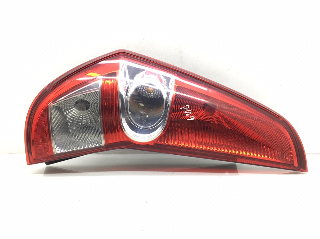 Фонарь задний левый бу для Suzuki Splash 1.2 i, 2009 г.