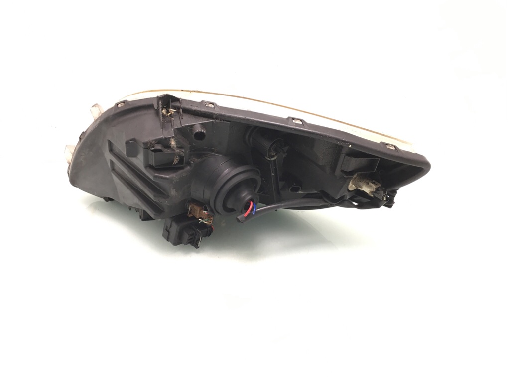 Фара левая бу для Toyota Yaris XP9 1.4 TD, 2006 г. Фара правая бу для Toyota Yaris XP9 1.4 TD, 2006 г.