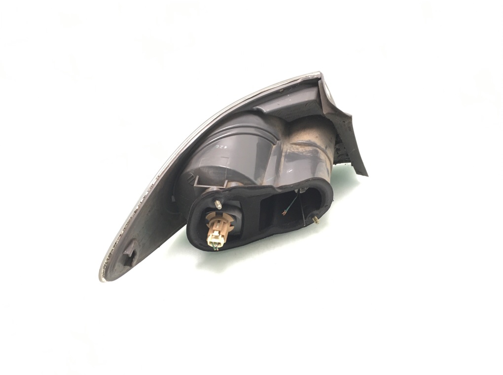 Фонарь задний правый бу для Mazda 6  1 1.8 i,  2005 г.