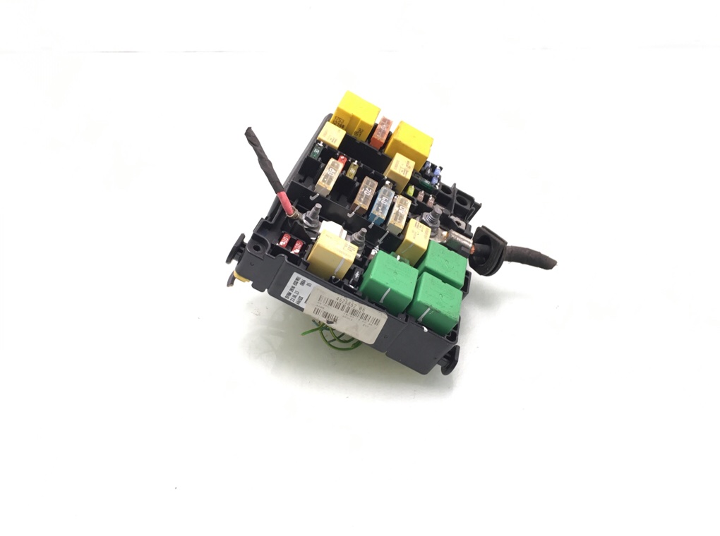 Блок предохранителей бу для Peugeot 208 1.2 i, 2014 г. Блок предохранителей бу для Peugeot 208 1.2 i, 2014 г.