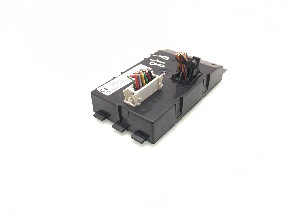 Блок комфорта бу для Opel Movano 1 2.5 CDTi, 2008 г. Блок комфорта бу для Opel Movano 1 2.5 CDTi, 2008 г.