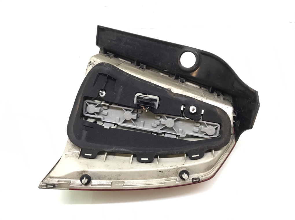 Фонарь задний левый бу для Opel Zafira B 1.9 CDTi, 2009 г. Фонарь задний левый бу для Opel Zafira B 1.9 CDTi, 2009 г.