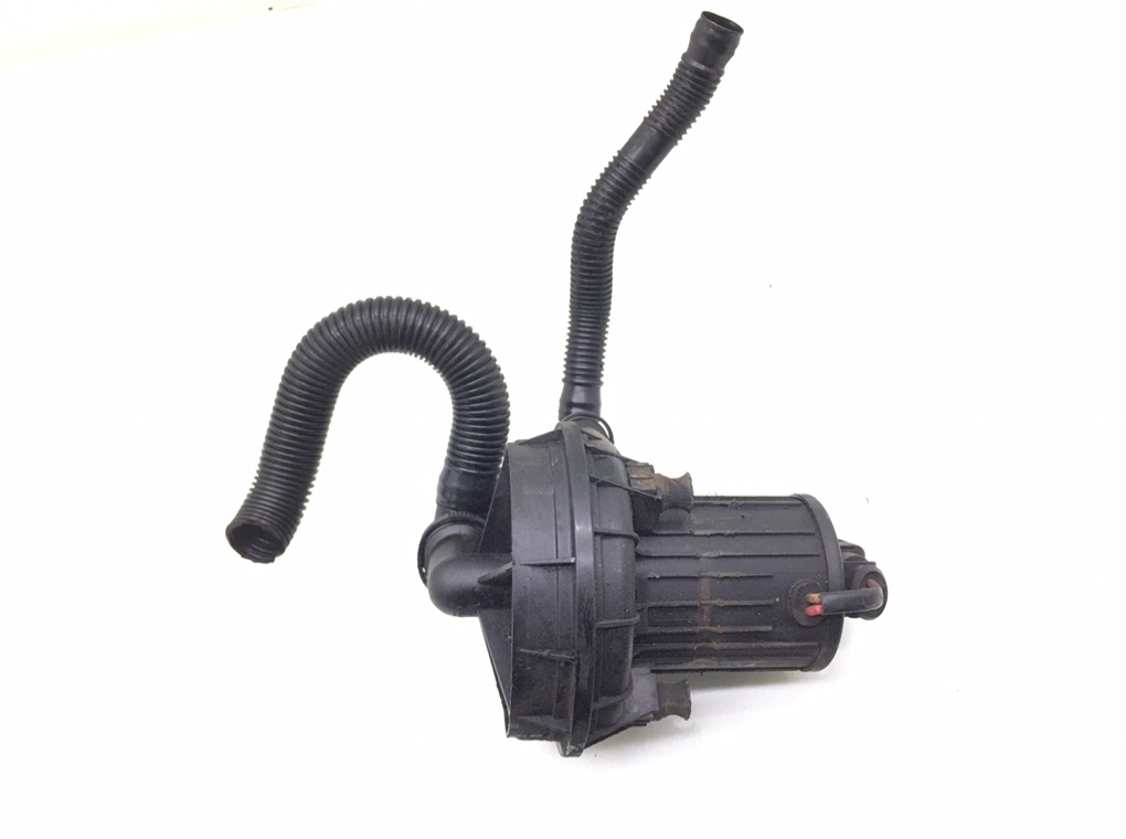 Насос воздушный бу для Audi A3 8P 1.6 i, 2005 г. Насос воздушный бу для Audi A3 8P 1.6 i, 2005 г.