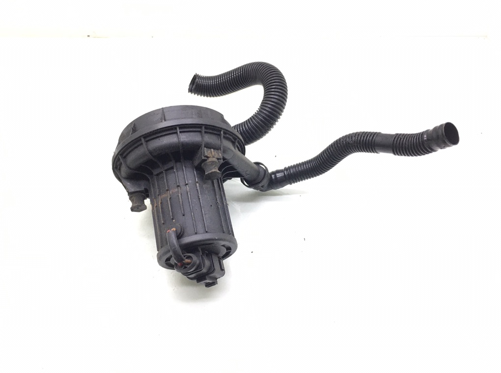 Насос воздушный бу для Audi A3 8P 1.6 i, 2005 г. Насос воздушный бу для Audi A3 8P 1.6 i, 2005 г.