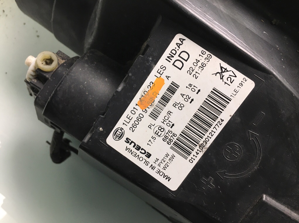 Фара левая бу для Renault Trafic 3 1.6 CDTi, 2016 г. Фара левая бу для Renault Trafic 3 1.6 CDTi, 2016 г.