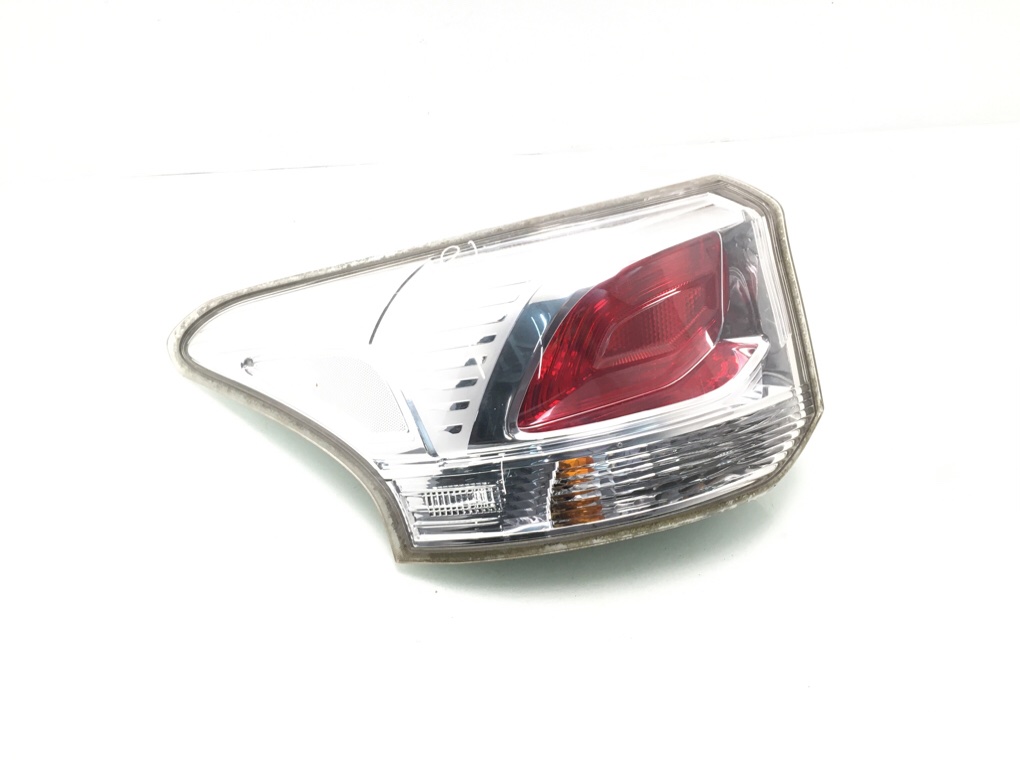 Фонарь задний левый бу для Mitsubishi Outlander 3 2.3 DiD, 2013 г.