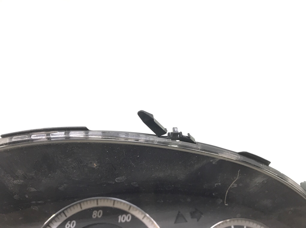 Щиток приборов (приборная панель) бу для Mercedes C W204 1.8 i, 2007 г. Щиток приборов (приборная панель) бу для Mercedes C W204 1.8 i, 2007 г.