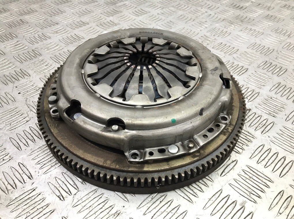 Комплект сцепления бу для Volkswagen Golf 5 1.4 i,  2007 г.