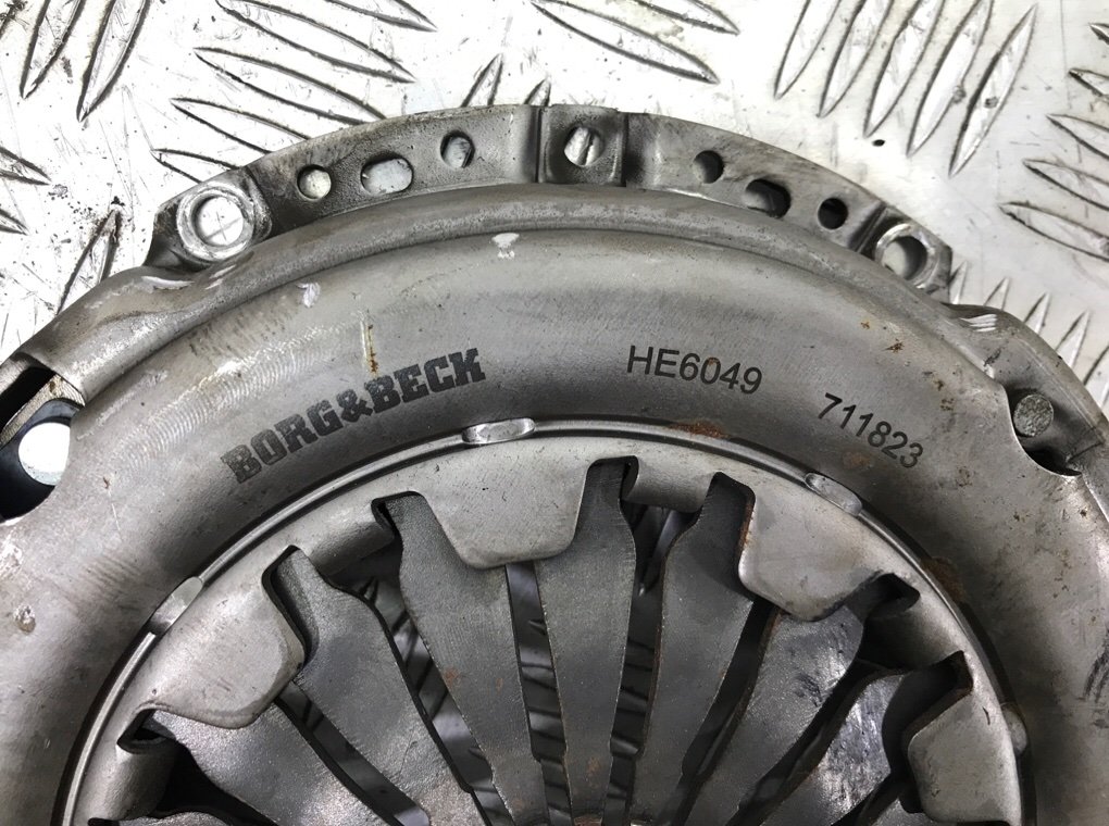 Комплект сцепления бу для Volkswagen Golf 5 1.4 i,  2007 г.