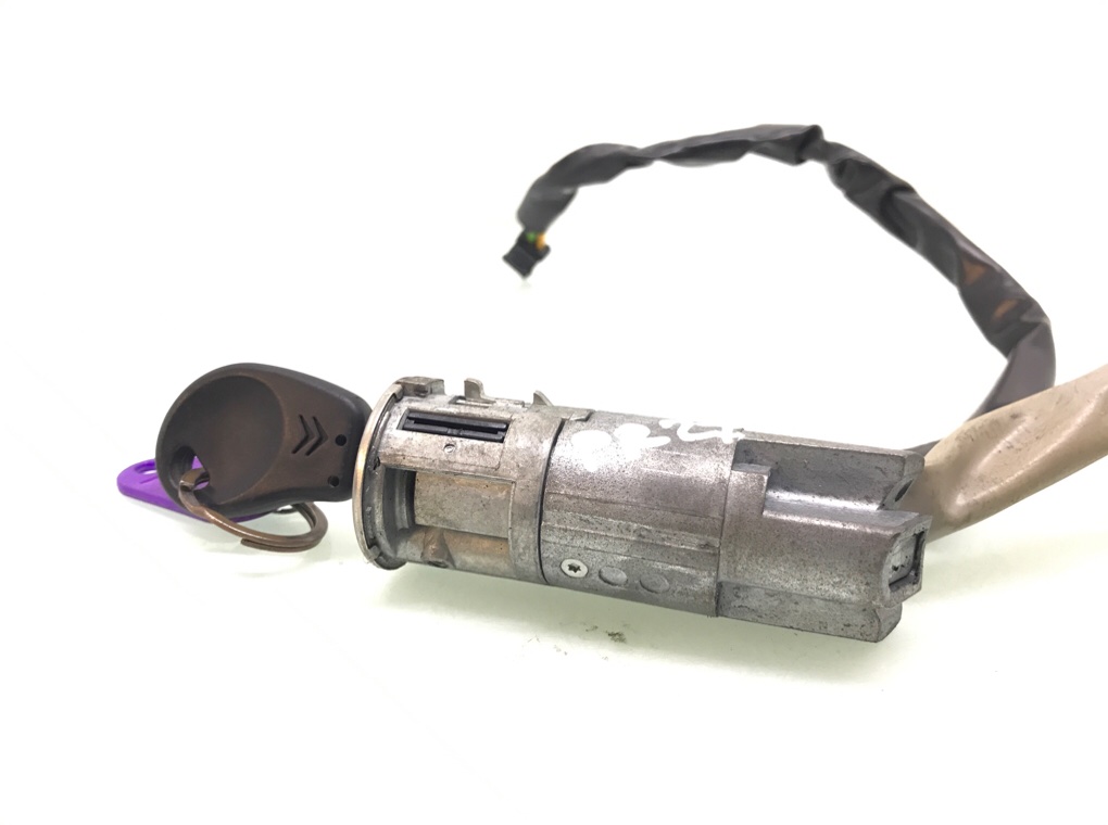 Замок зажигания бу для Citroen Xsara Picasso  1.6 HDi,  2005 г.