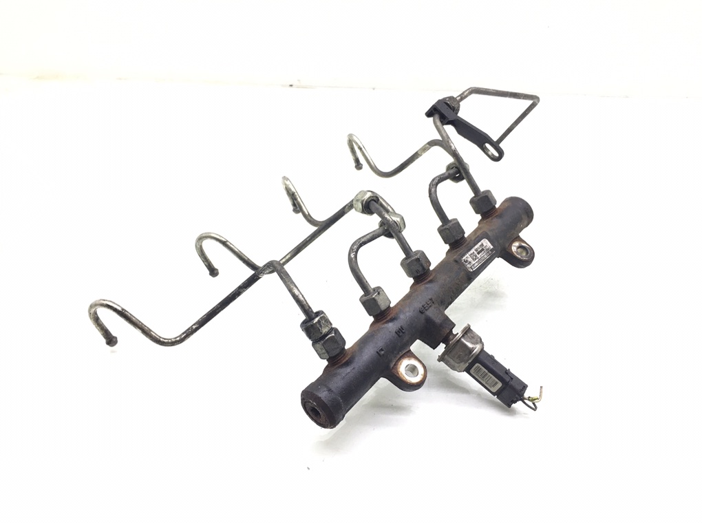 Топливная рампа бу для Volvo V50  2.0 TD,  2009 г.