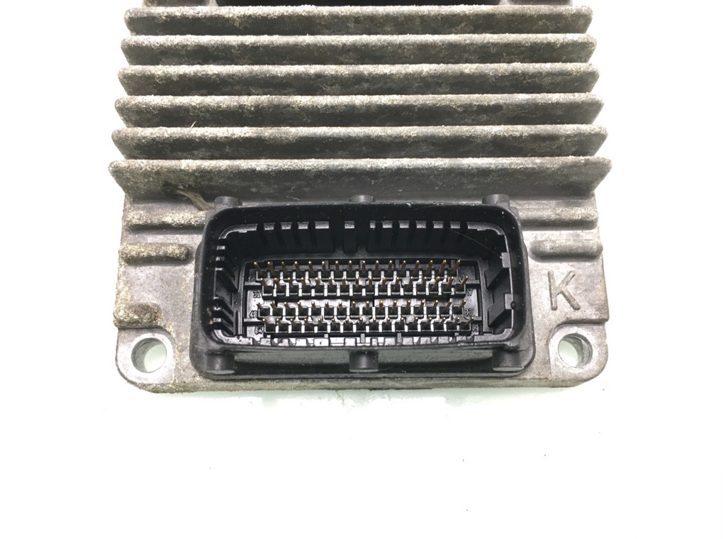 Блок управления двигателем бу для Opel Corsa C 1.4 i, 2003 г. Блок управления двигателем бу для Opel Corsa C 1.4 i, 2003 г.