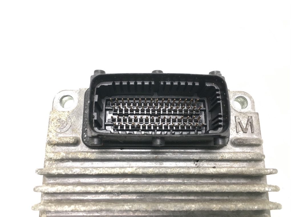 Блок управления двигателем бу для Opel Corsa C 1.4 i, 2003 г. Блок управления двигателем бу для Opel Corsa C 1.4 i, 2003 г.