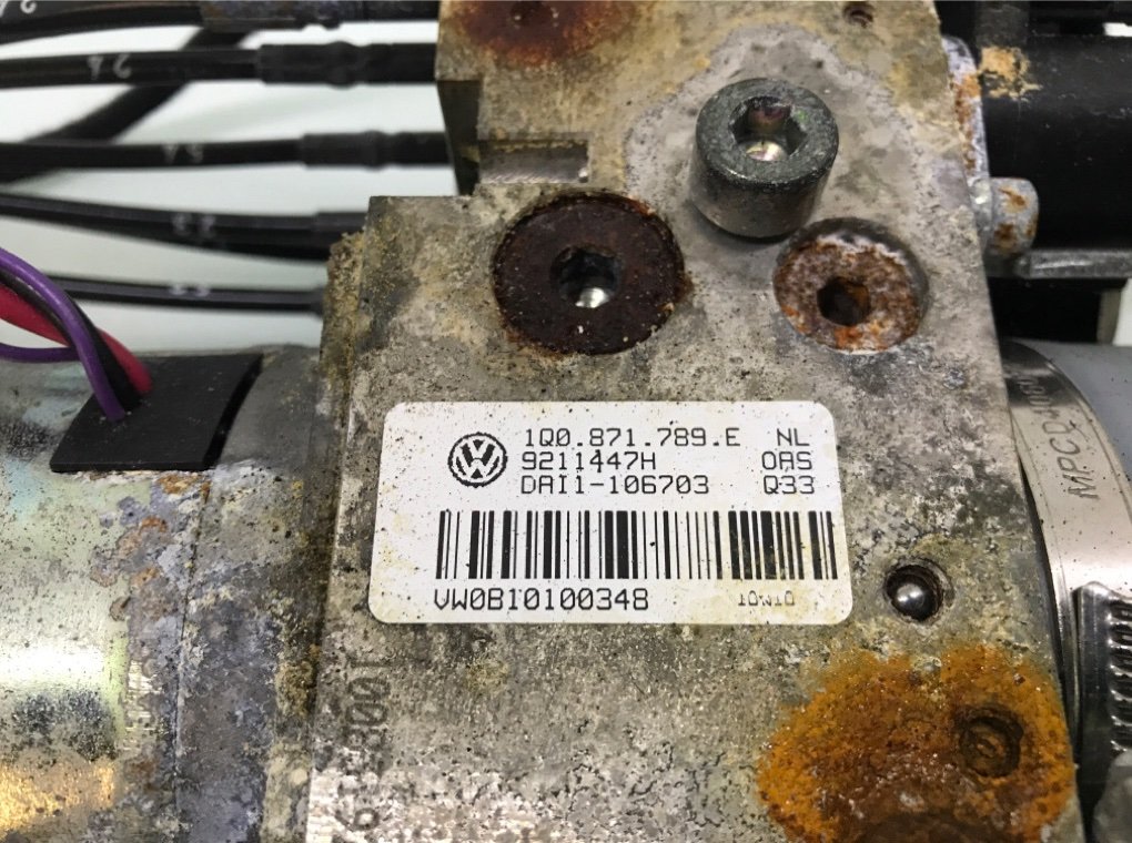 Насос гидравлический подъема крыши бу для Volkswagen EOS  2.0 TDi,  2010 г.