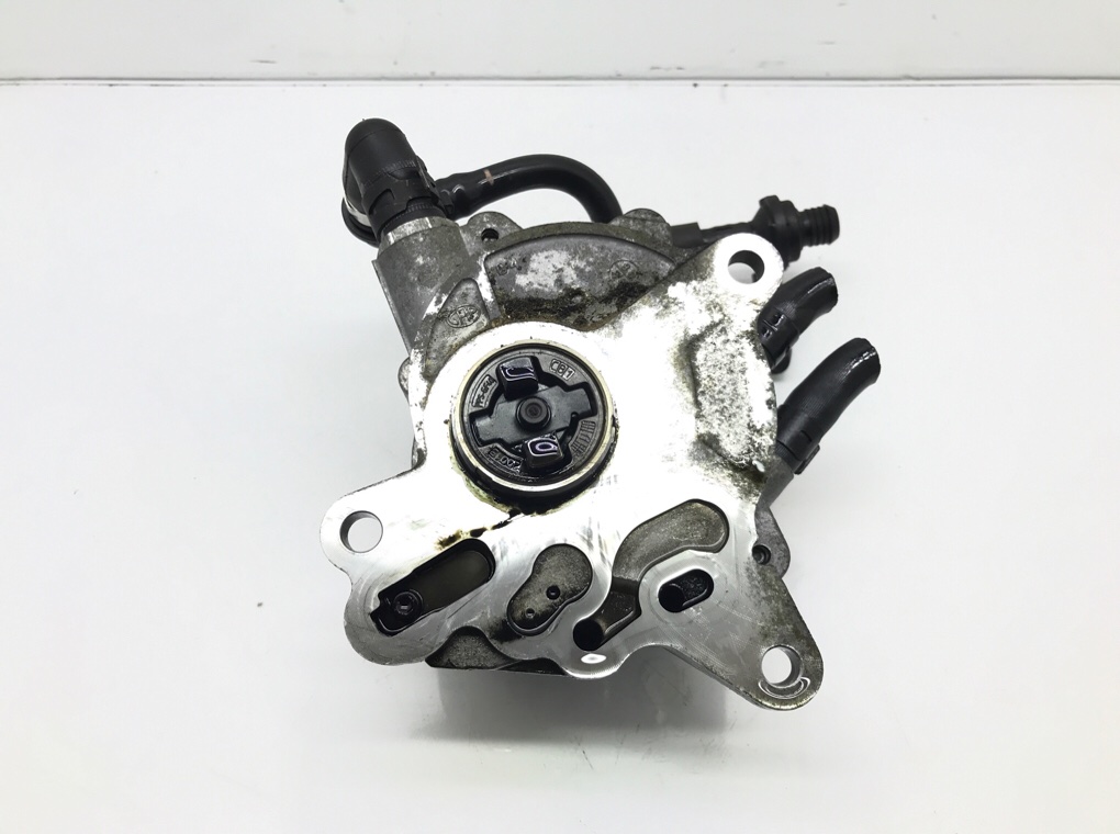 Насос вакуумный бу для Audi A6 C6 2.0 TDi,  2007 г.