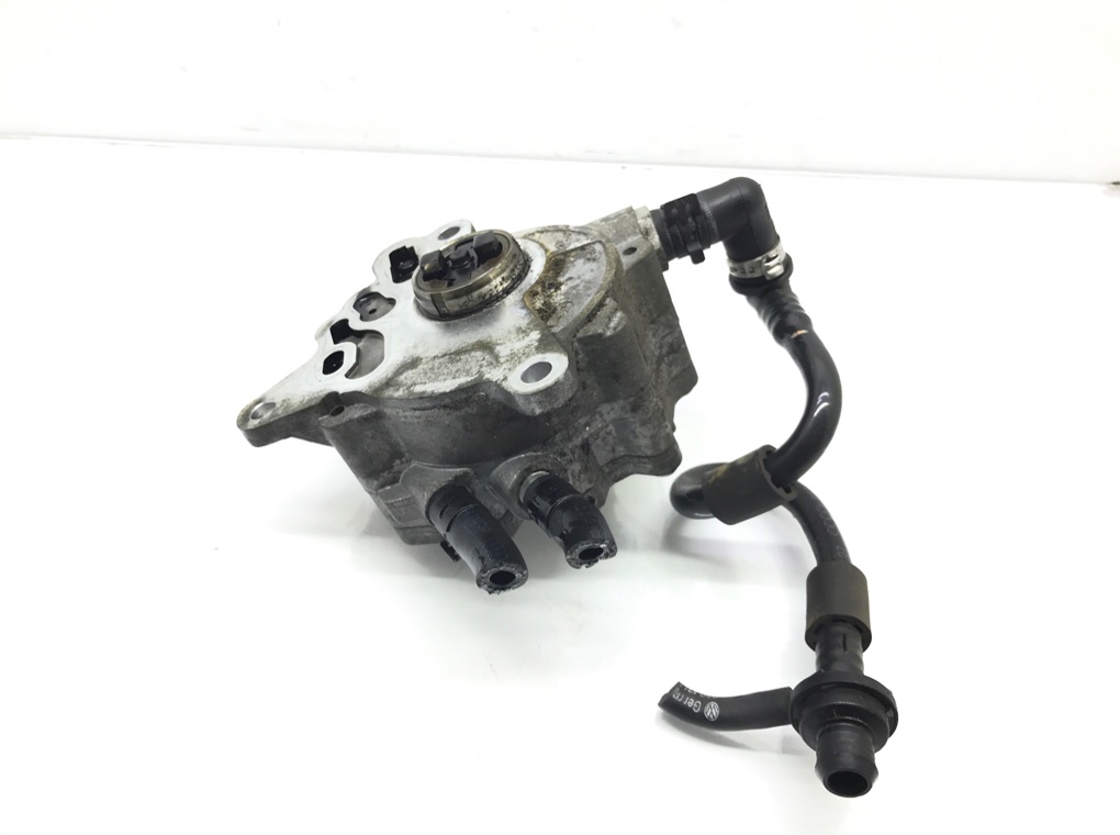 Насос вакуумный бу для Audi A6 C6 2.0 TDi,  2007 г.