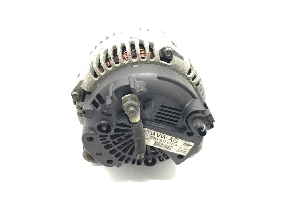 Генератор бу для Audi A6 C6 2.0 TDi,  2007 г.