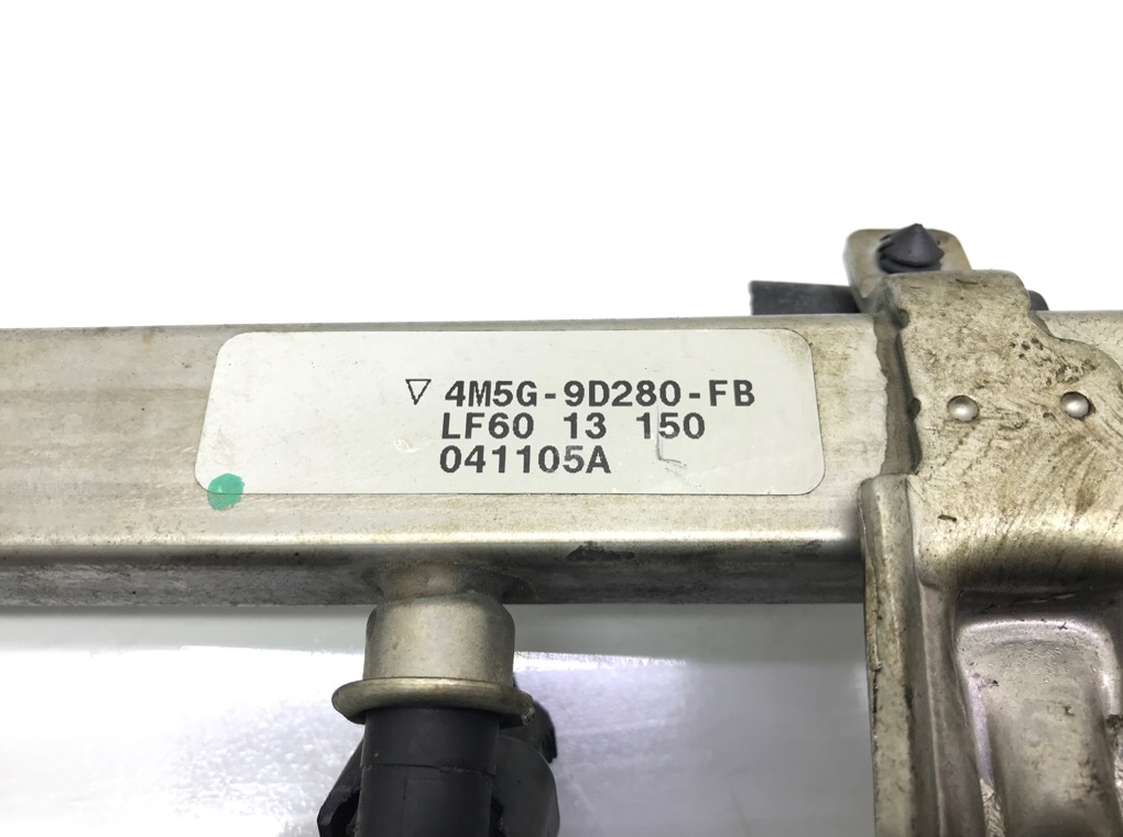 Топливная рампа бу для Mazda 3  BK 2.0 i,  2005 г.