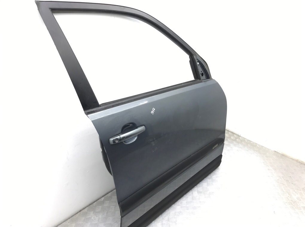 Дверь передняя правая бу для Suzuki Grand Vitara 2 1.9 DDiS,  2007 г.