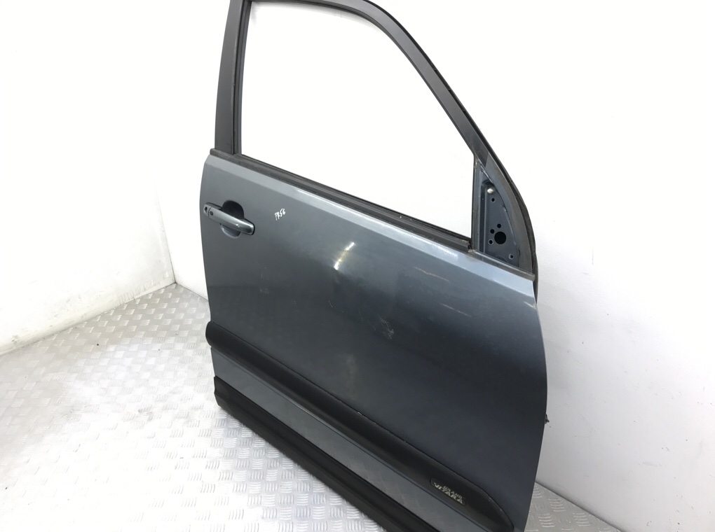 Дверь передняя правая бу для Suzuki Grand Vitara 2 1.9 DDiS,  2007 г.