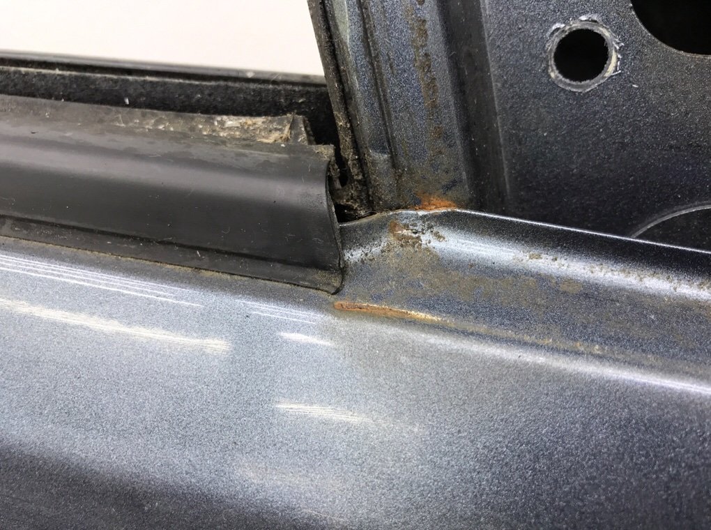 Дверь передняя правая бу для Suzuki Grand Vitara 2 1.9 DDiS,  2007 г.