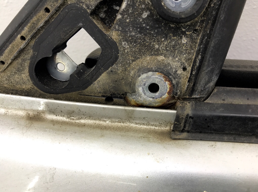 Дверь передняя левая бу для Subaru Forester 2 2.0 i,  2004 г.