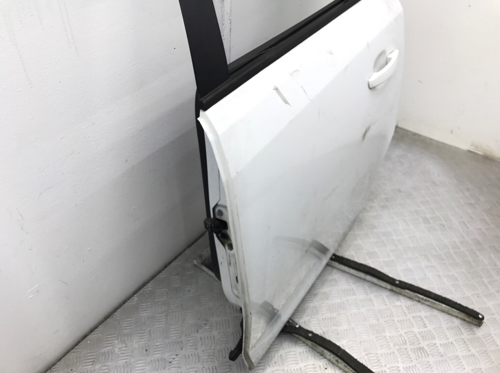 Дверь задняя левая бу для Opel Corsa D 1.4 i, 2012 г. Дверь задняя левая бу для Opel Corsa D 1.4 i, 2012 г.