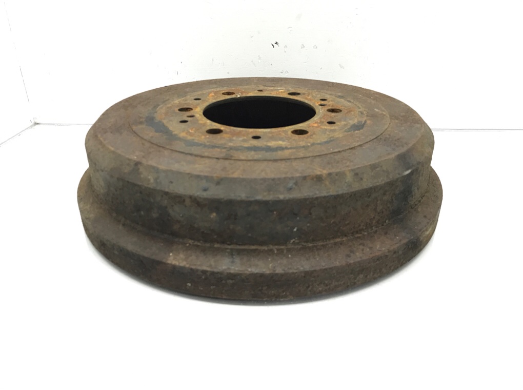 Барабан тормозной бу для Toyota Hilux 5 2.4 D, 1993 г. Барабан тормозной бу для Toyota Hilux 5 2.4 D, 1993 г.