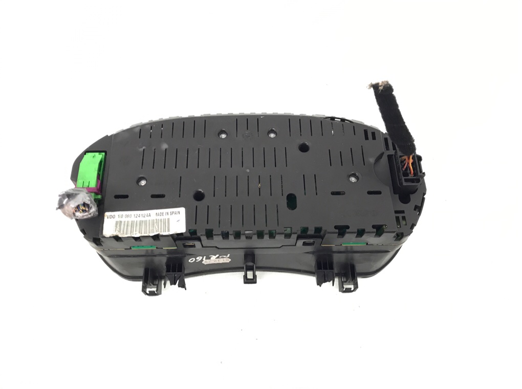 Щиток приборов (приборная панель) бу для Volkswagen Polo 4 1.2 i, 2003 г. Щиток приборов (приборная панель) бу для Volkswagen Polo 4 1.2 i, 2003 г.