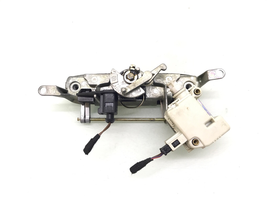 Ручка крышки багажника бу для Volkswagen Polo 4 1.4 i,  2004 г.