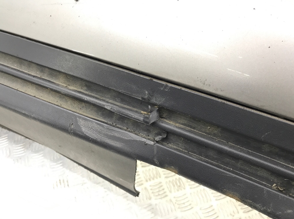 Бампер задний бу для Volkswagen Touran 1 1.9 TDi, 2006 г. Бампер задний бу для Volkswagen Touran 1 1.9 TDi, 2006 г.